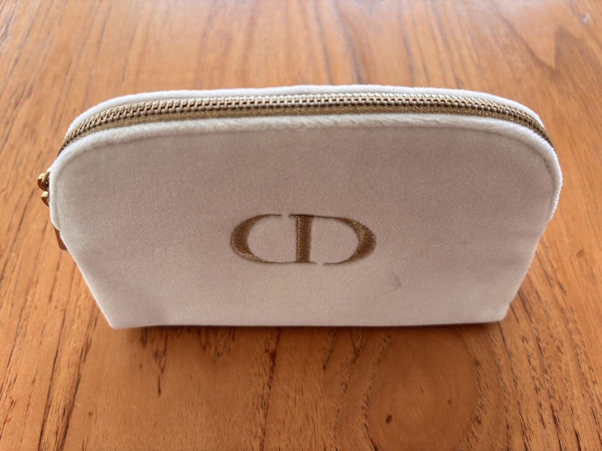 Dior Taschen für Damen: Dior Velvet Cosmetic Bag  – Neu (gemäss Beschreibung) aus Zürich von Grothschild 1