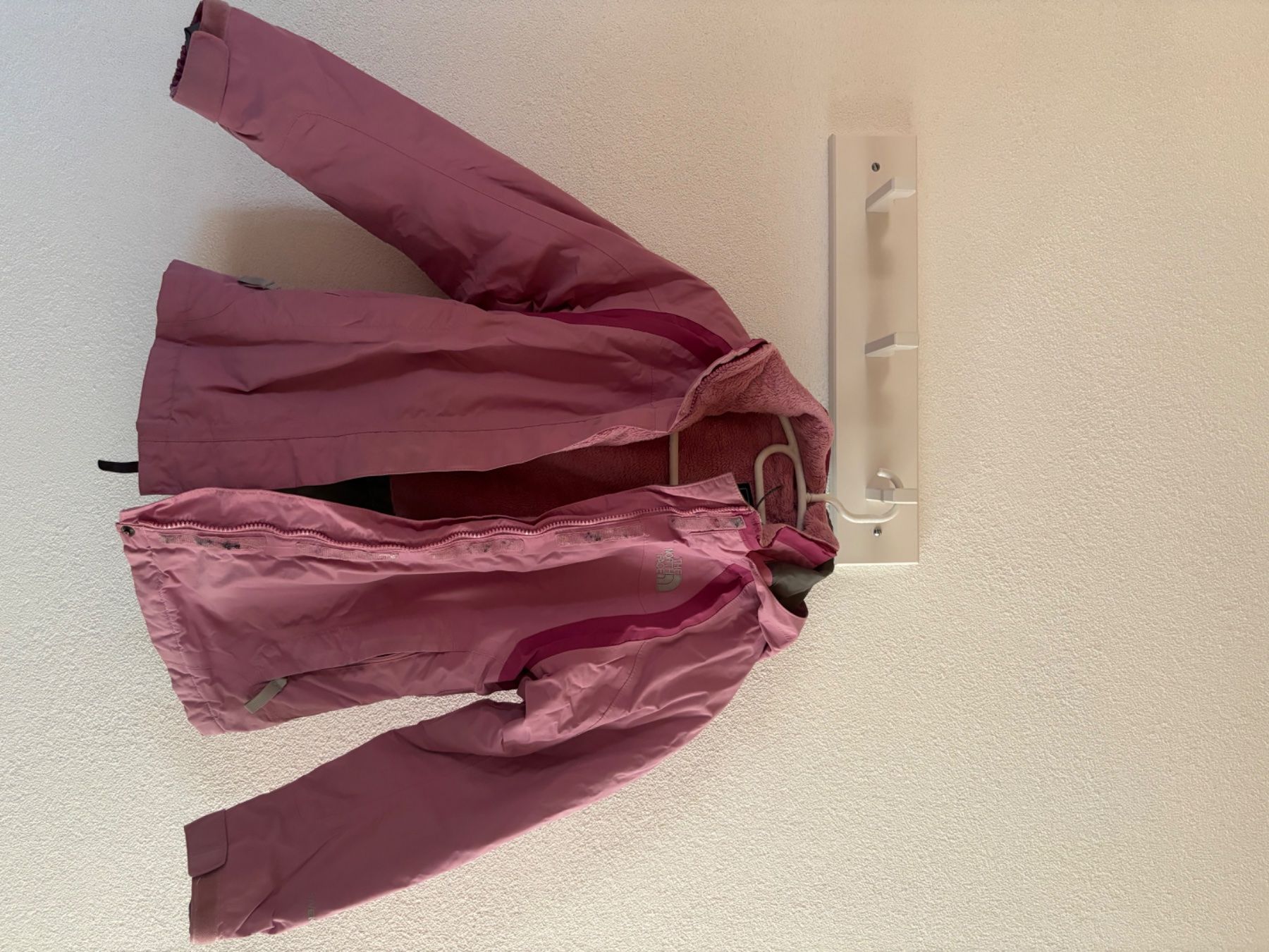 North Face Giacche: Veste de ski rose North face – Usato da Grandvillard venduto da Elsa.Del