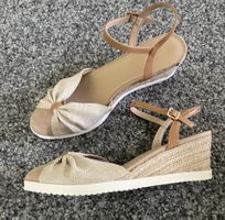 Sandaletten Grösse 41 beige mit Schleife guter Zustand