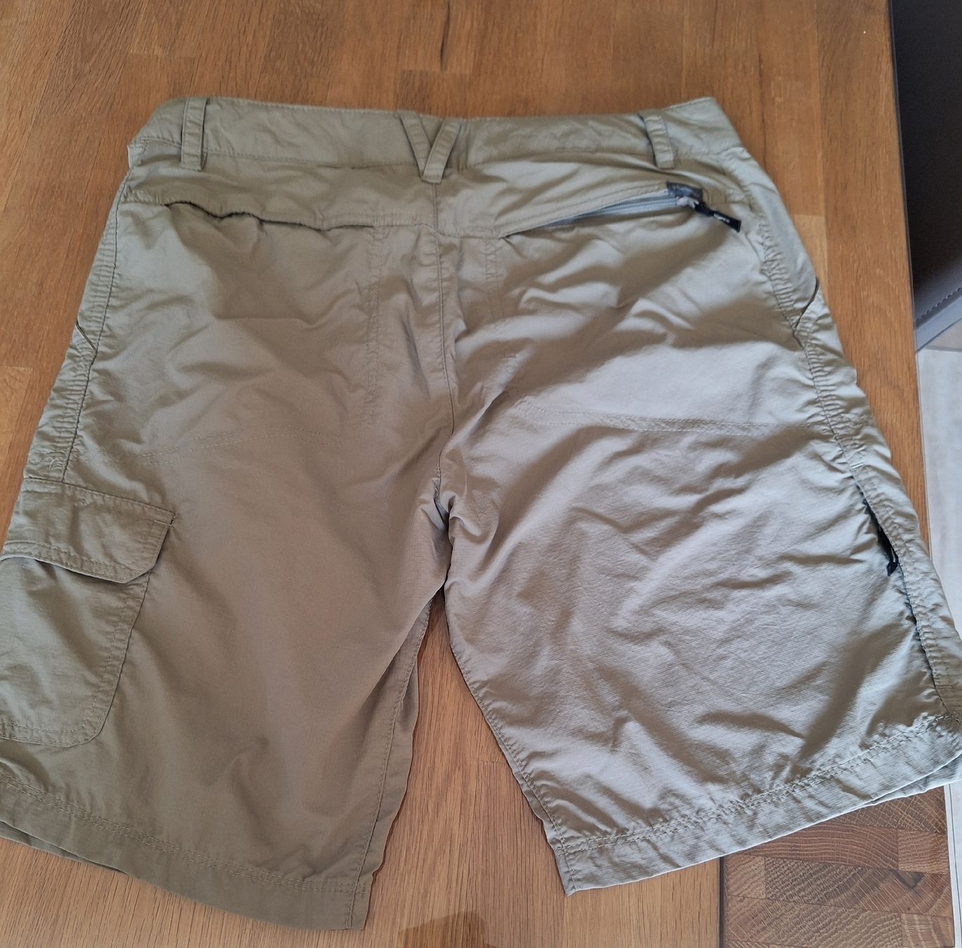 Columbia Pantaloni: Pantaloncini da escursionismo Columbia – Usato da Mesocco venduto da pb123 1