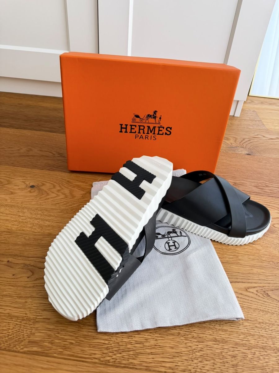 Hermès Herrenschuhe: Hermes Sandalen schwarz Grösse 42 – Neu und originalverpackt aus Feldbrunnen von mas_g2qr 1