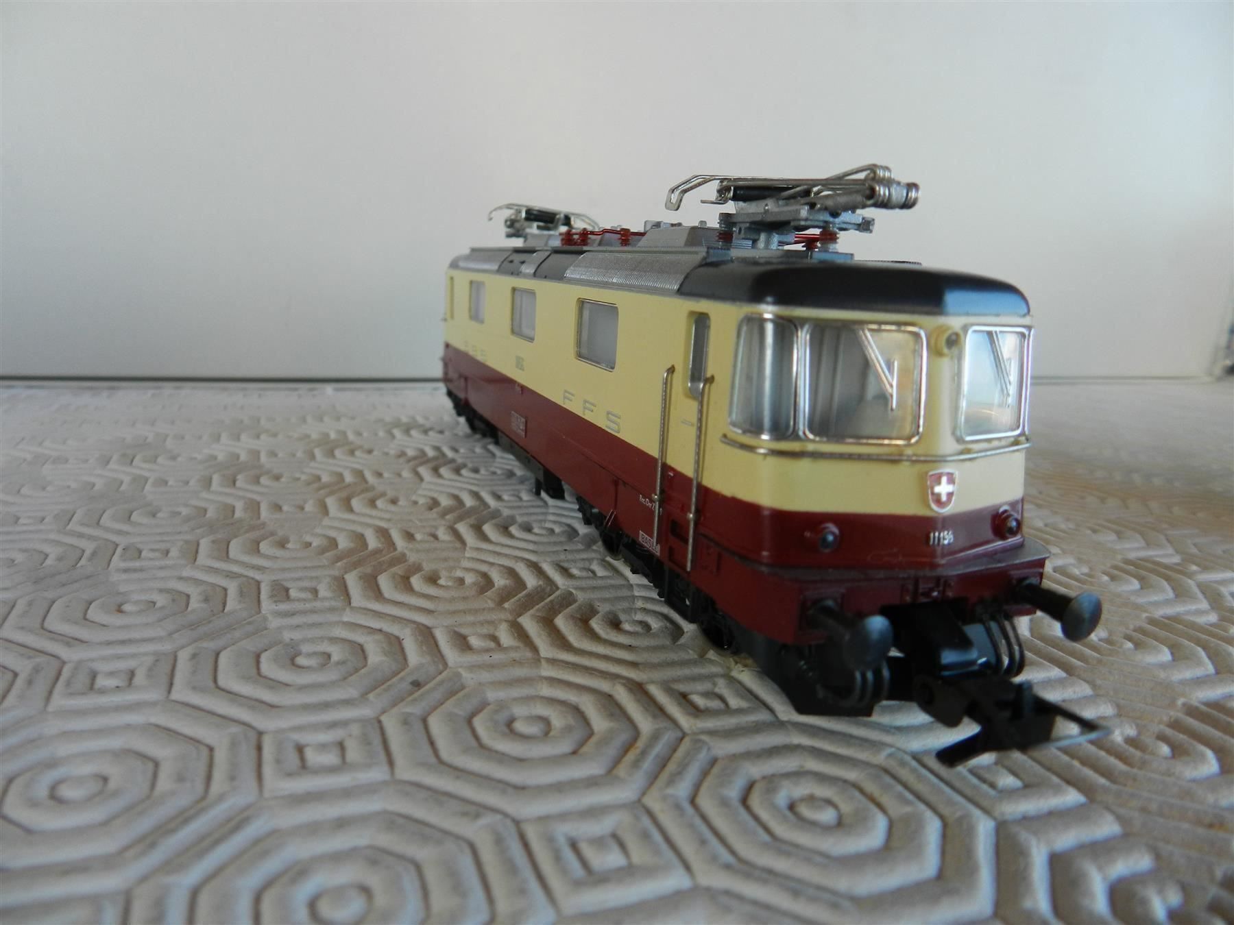 Fleischmann Modellini di ferrovie: FLEISCHMANN H0 AC E-Lok Re 4/4 TEE SBB – Nuovo (secondo la descrizione) da Arzier-Le Muids venduto da elocin83 3
