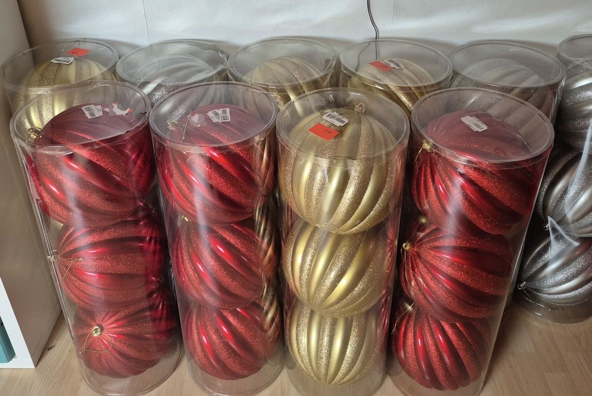 Coop Tutte le decorazioni: Weihnachtskugeln XL Set, gold rot silber – Nuovo e nell'imballaggio originale da Ersigen venduto da sin_z6dd