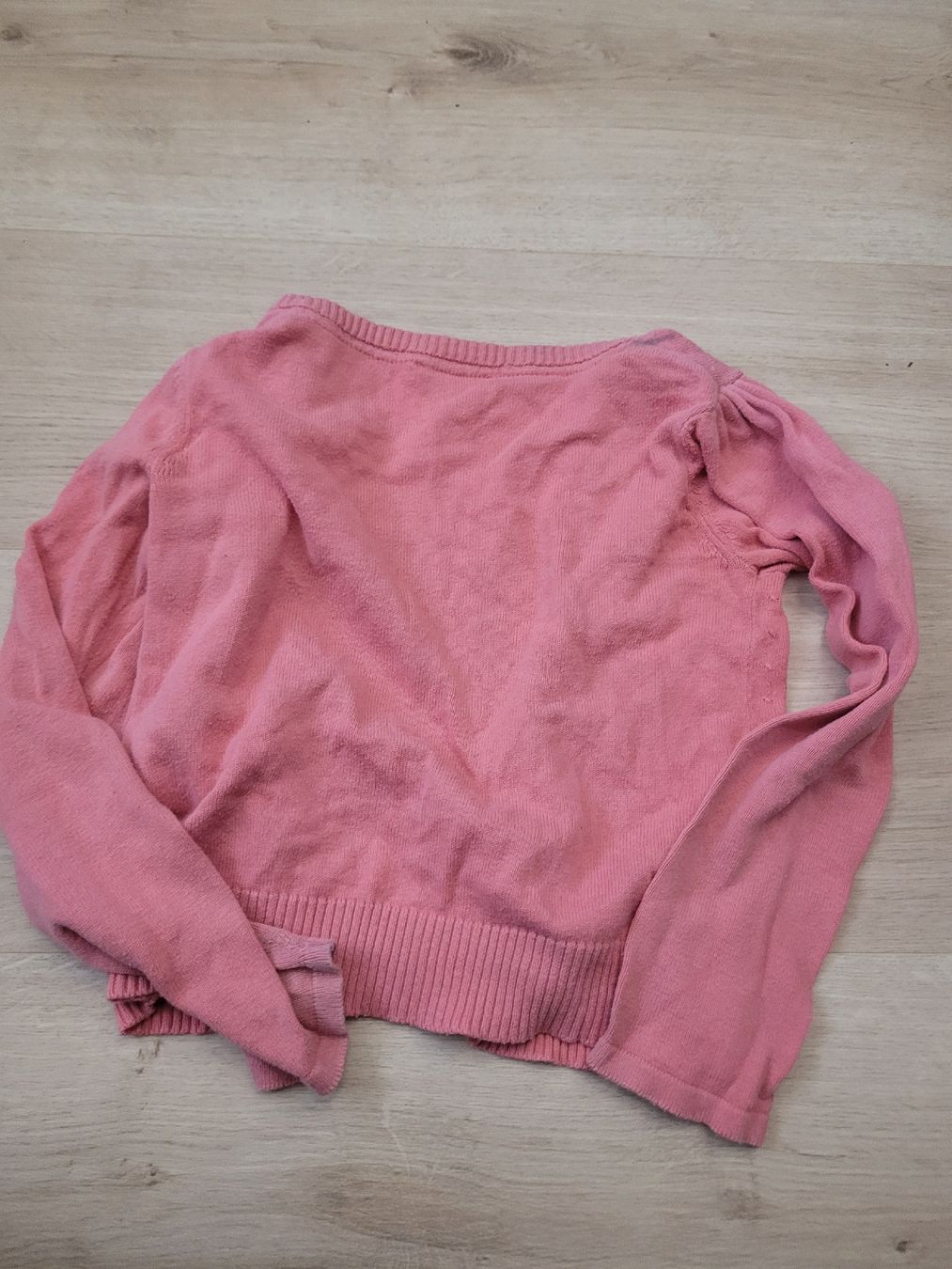 Vestes & Manteaux: Strickjäcklein Charles Vögele Gr. 128 – D'occasion à Lupsingen par sta_wgg5 3