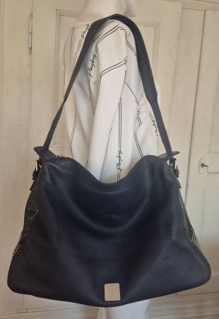 MCM Hobo Travel-Bag aus Leder, mit Nieten