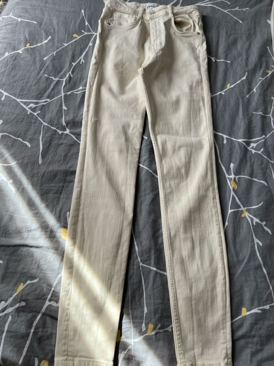 Pantaloni: Zara Hose Crème, Grösse 36 – Usato da Meggen venduto da mar_7r7m