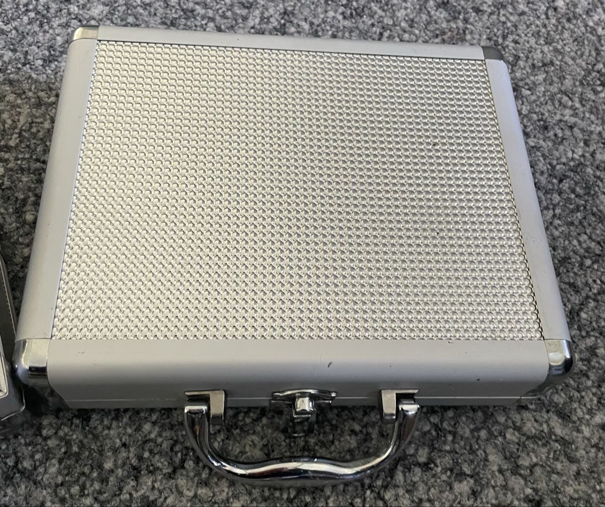 Valigie: 2 Kosmetikkoffer Silber mit Spiegel,, Top! – Usato da Au ZH venduto da Jaggy4 2