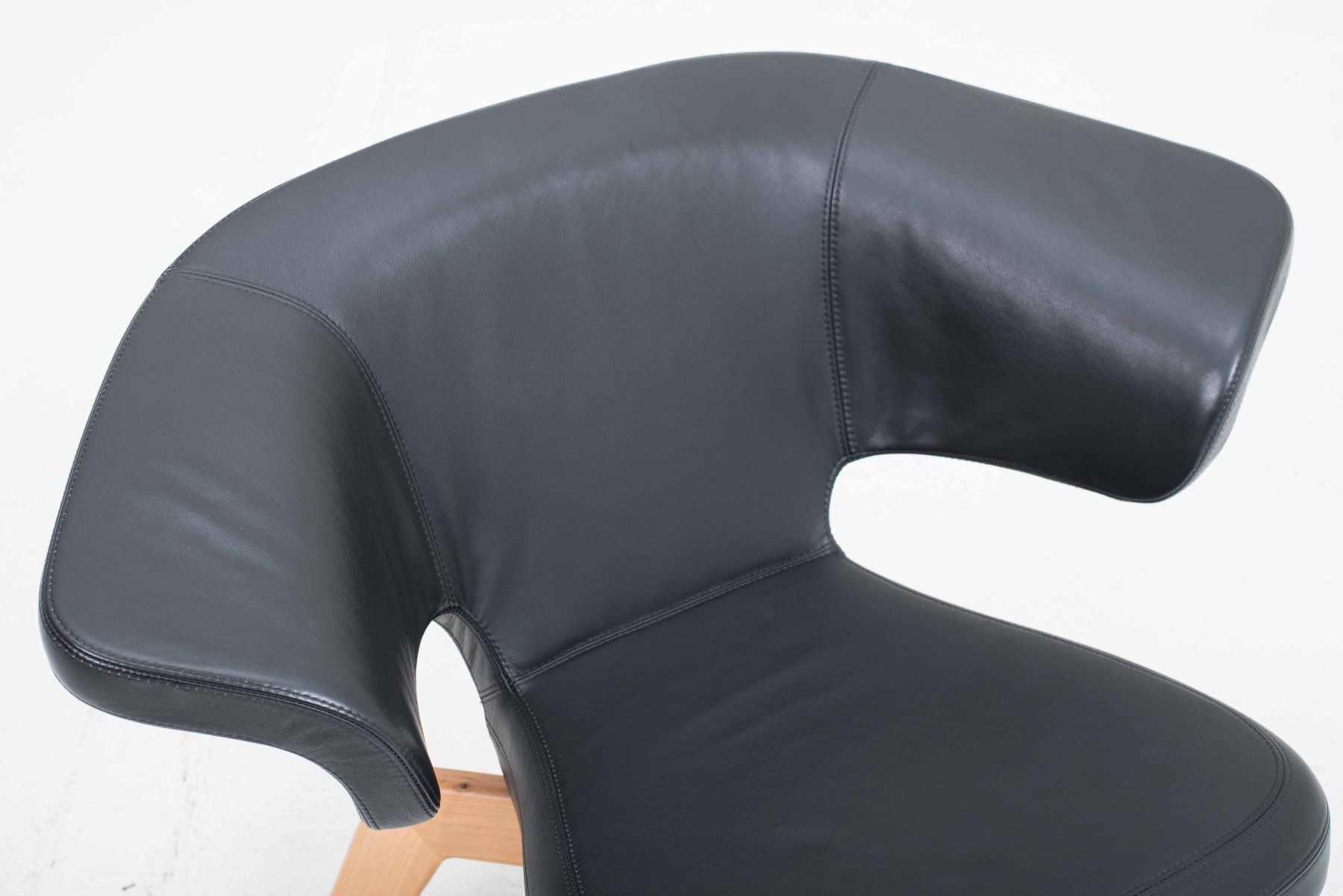 Classicon Poltrone: ClassiCon Munich Sessel von Sauerbruch Hutton – Usato da Zürich venduto da STUZH38 5