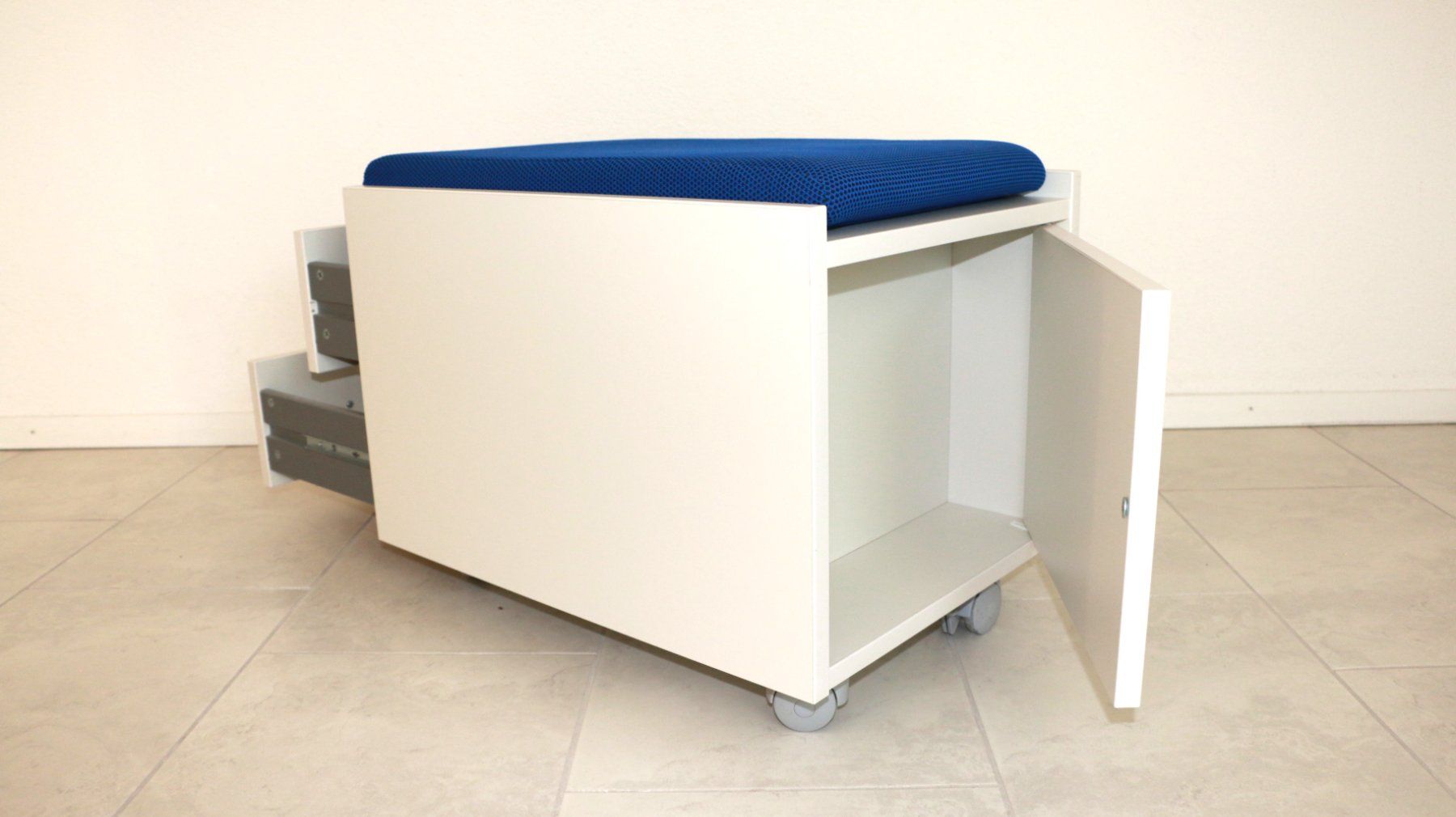 Banconi: Kinderrollcontainer weiss/blau – Usato da Tagelswangen venduto da toeggeler12 3