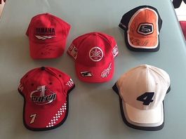 Casquettes neuves en lot / Deckel neu