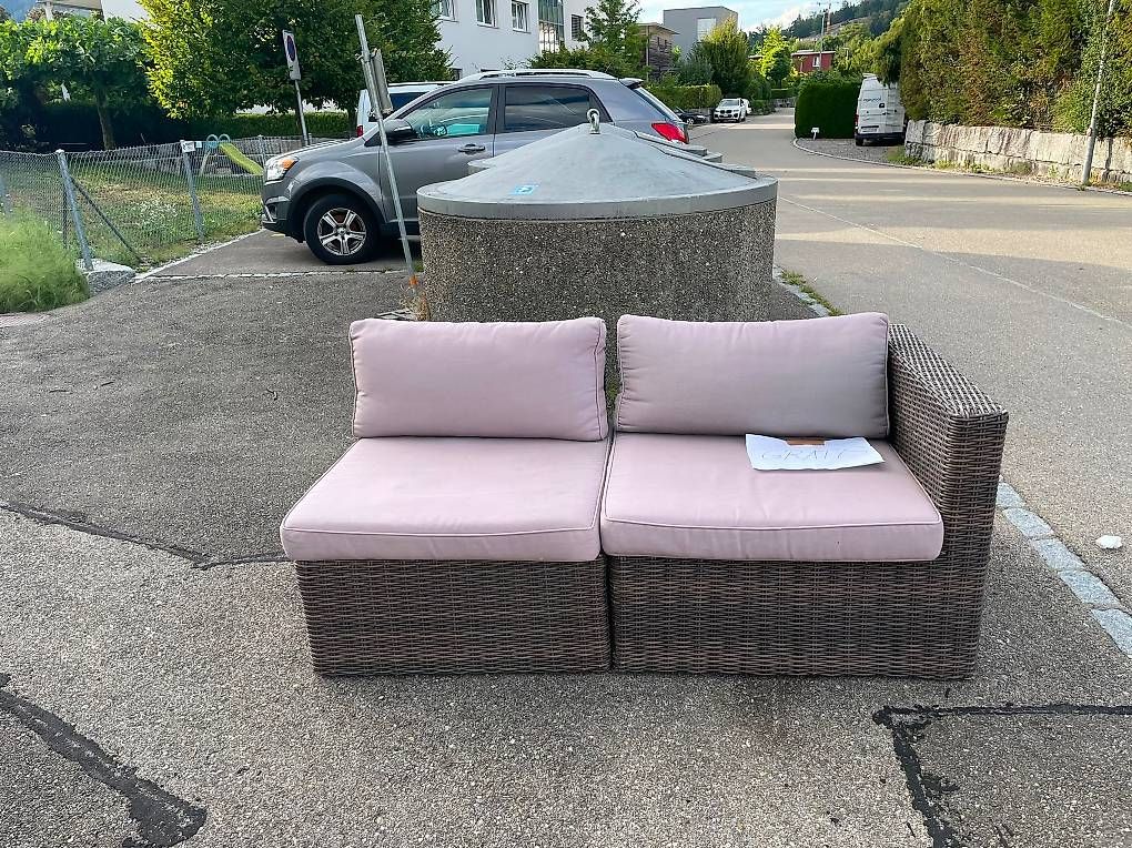 Sofas: Gartensofa, balkonsofa – D'occasion à Gossau Sg par olles