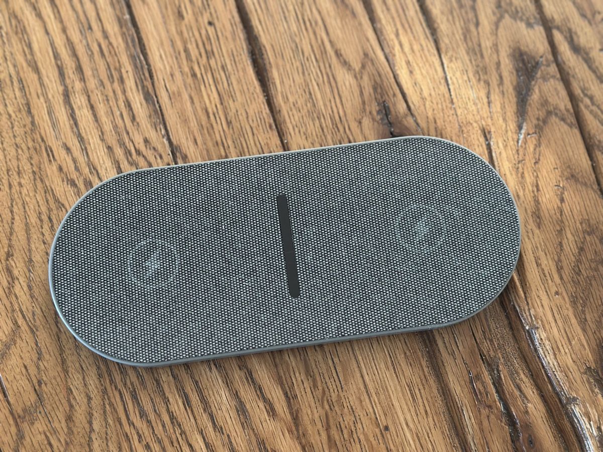 Apple Caricabatterie: Wireless Charger - Kabelloses Doppel Ladegerät – Usato da Zürich venduto da SwissBiker24