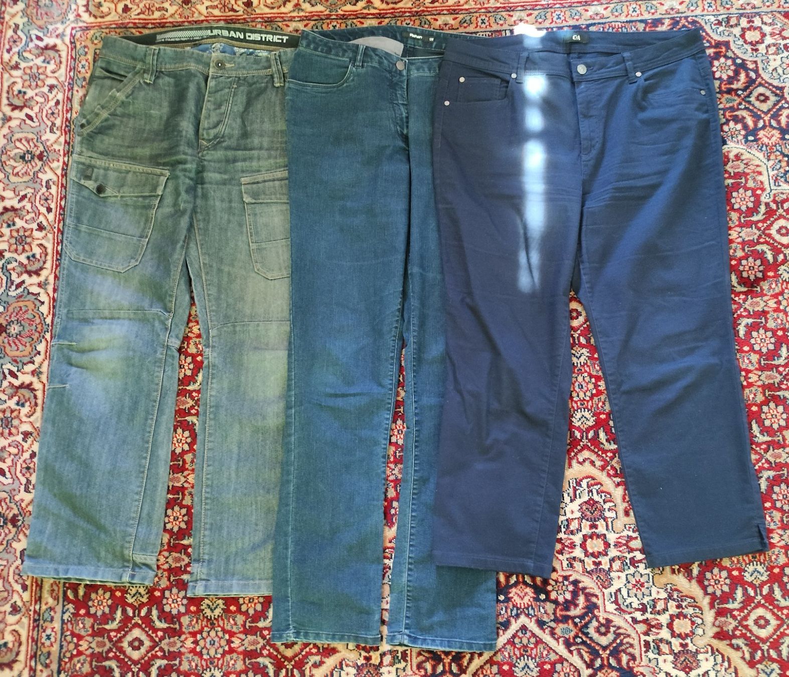 Jeans: 3 verschiedene Jeans 3 jeans differentes 3 jeans diversi – Usato da Grandson venduto da proekt 2