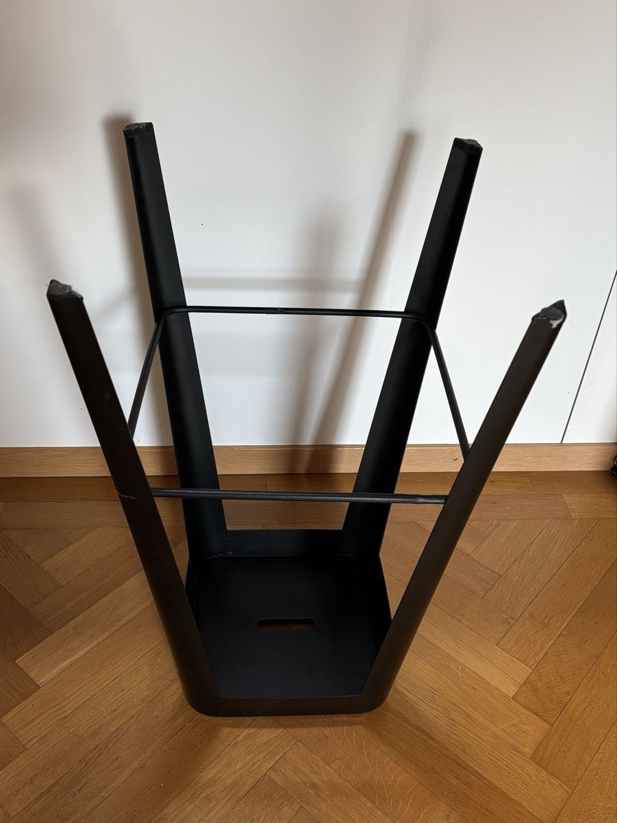 Hocker: 2 Bar-Hocker aus Metall in Schwarz – Gebraucht aus Zürich von dom_9h7m 2