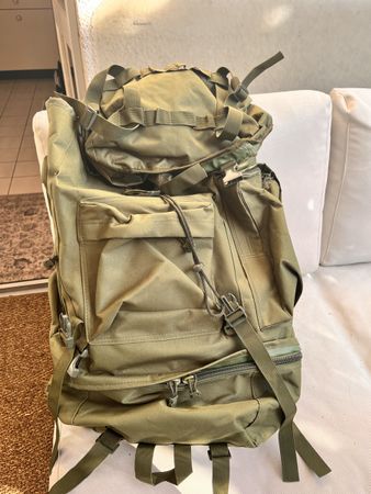 Rucksack 70l militär olivgrün gross unbenutzt