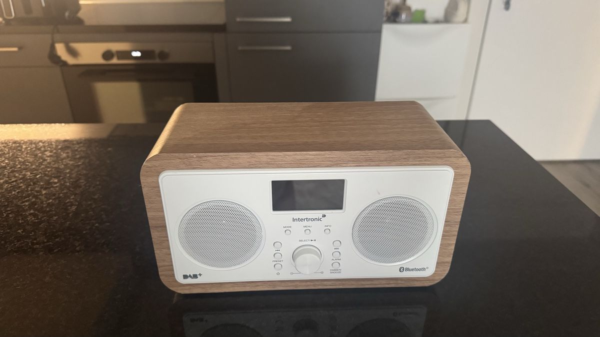 Radios: Radio (DAB+ und Bluetooth) – Gebraucht aus Dietikon von Iizzy-2001