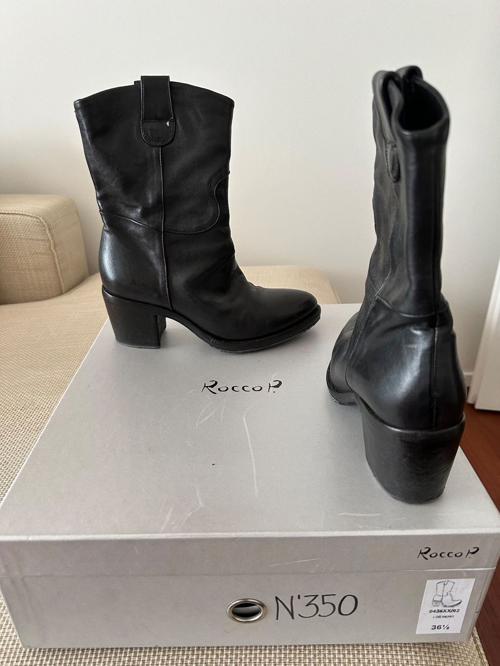 Scarpe da donna: Schwarz Stiefel – Usato da Kuesnacht ZH venduto da Lacatitus
