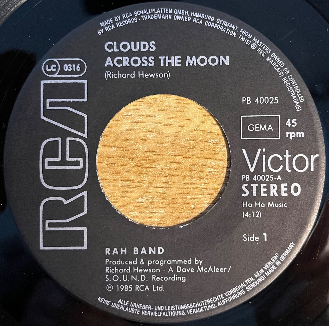 Schallplatten: RAH BAND - CLOUDS ACROSS THE MOON – Gebraucht aus Bussigny von vinyl-pas-cher 2