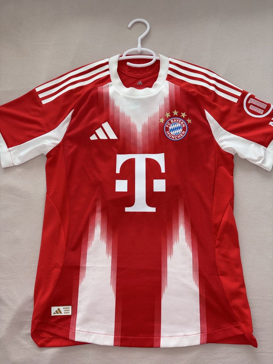 Bayern München Canottiere & Pantaloni: FC Bayern München Authentic Trikot / size M – Usato da Urdorf venduto da YannisW.