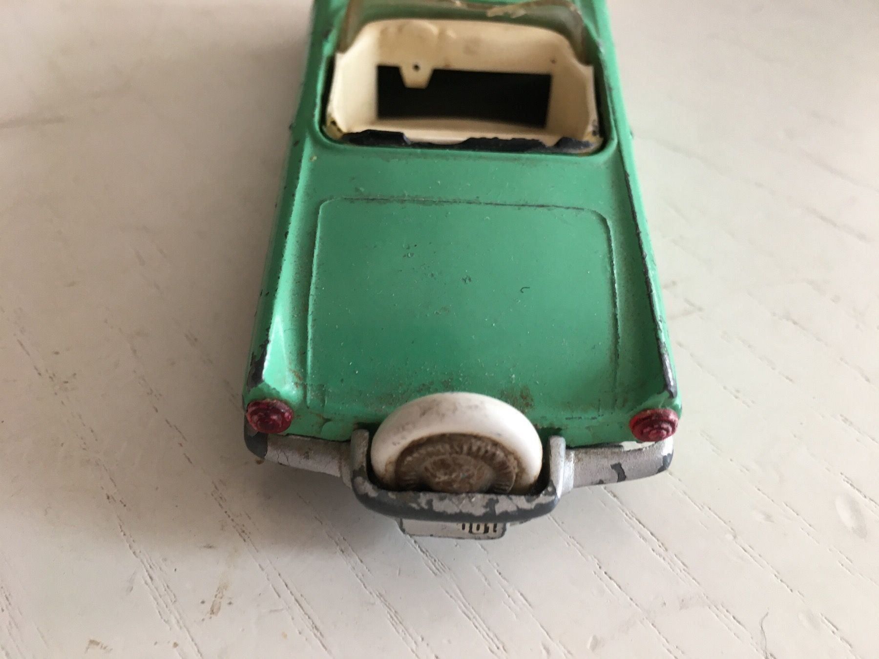 Tekno Voitures modèles: Tekno Ford Thunderbird – Défectueux à Grellingen par Toyhamster 2