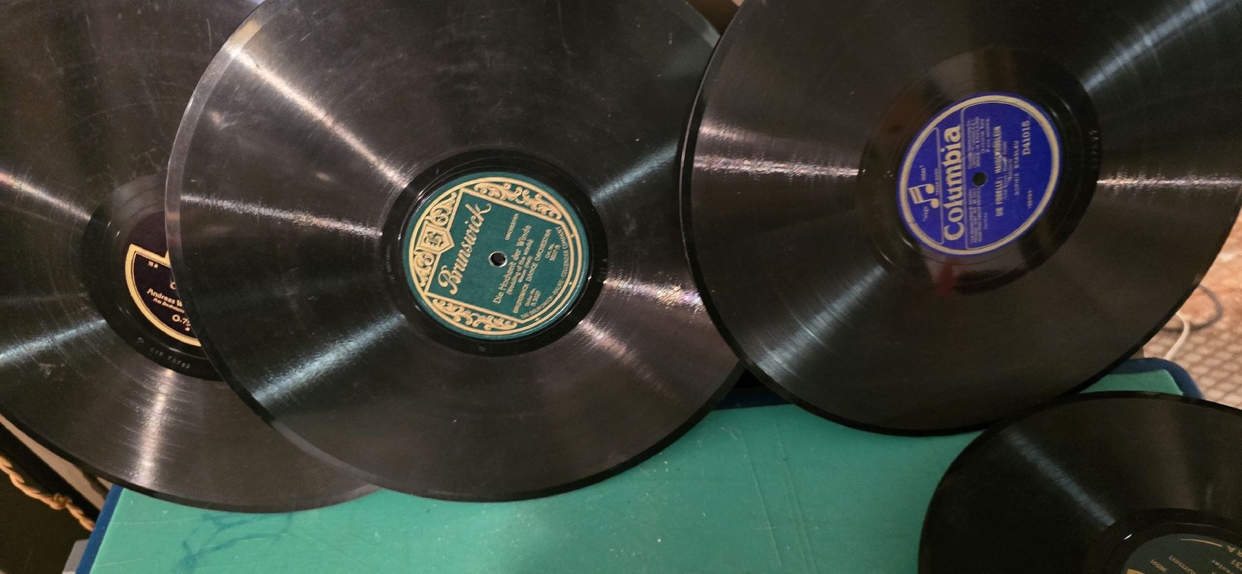 Dischi in vinile: Sammlung Schellackplatte,  Konvolut 22 verschiedene Grössen – Usato da Basel venduto da Jcva