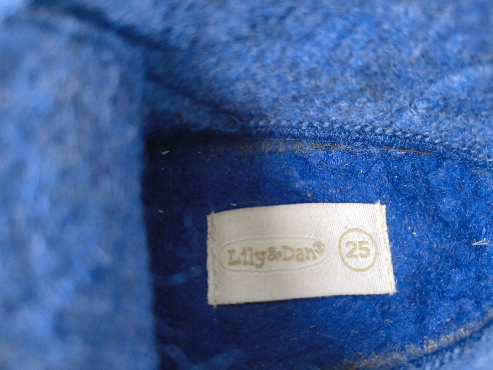Schuhe für Jungen: Hausschuhe Grösse 25 – Gebraucht aus Thun von man_fg9v 3