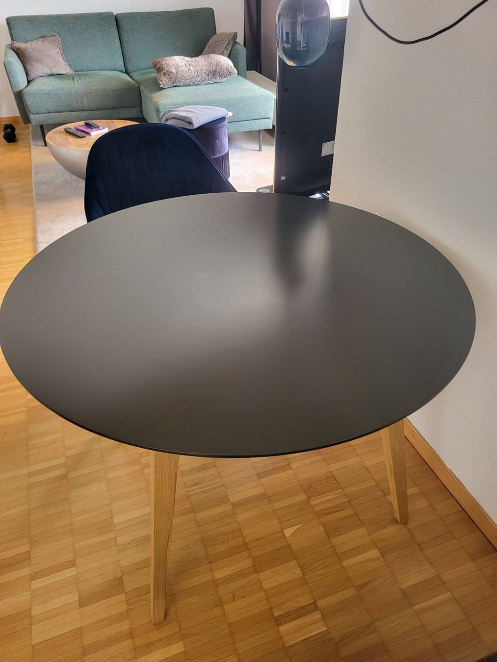 Tische: Runder Esstisch 110cm – Gebraucht aus Zürich von bec_p62s