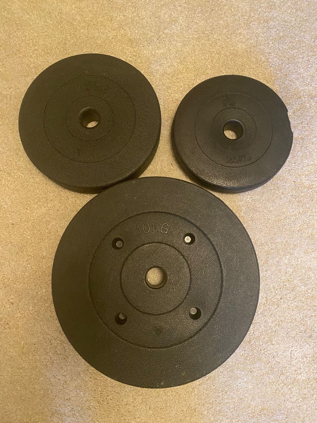 Manubri & Pesi: 4x10kg, 8x5kg, 4x2,5kg Hantelscheiben Kunststoff – Usato da Kriens venduto da draussen-zu-hause 1