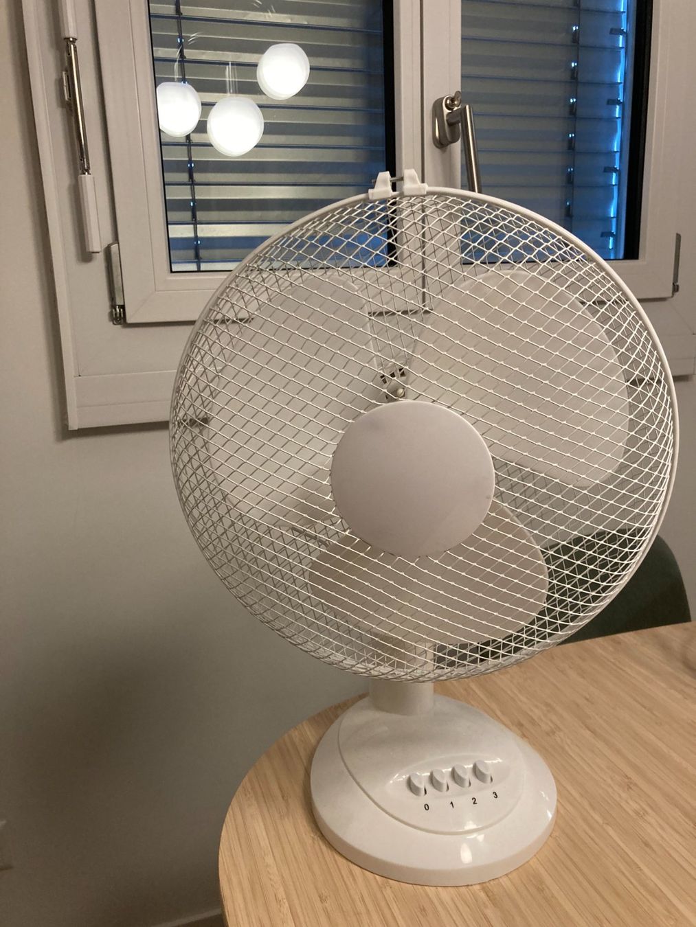 Ventilatoren: Tischventilator (Weiss) – Gebraucht aus Zürich von ann_6gcx