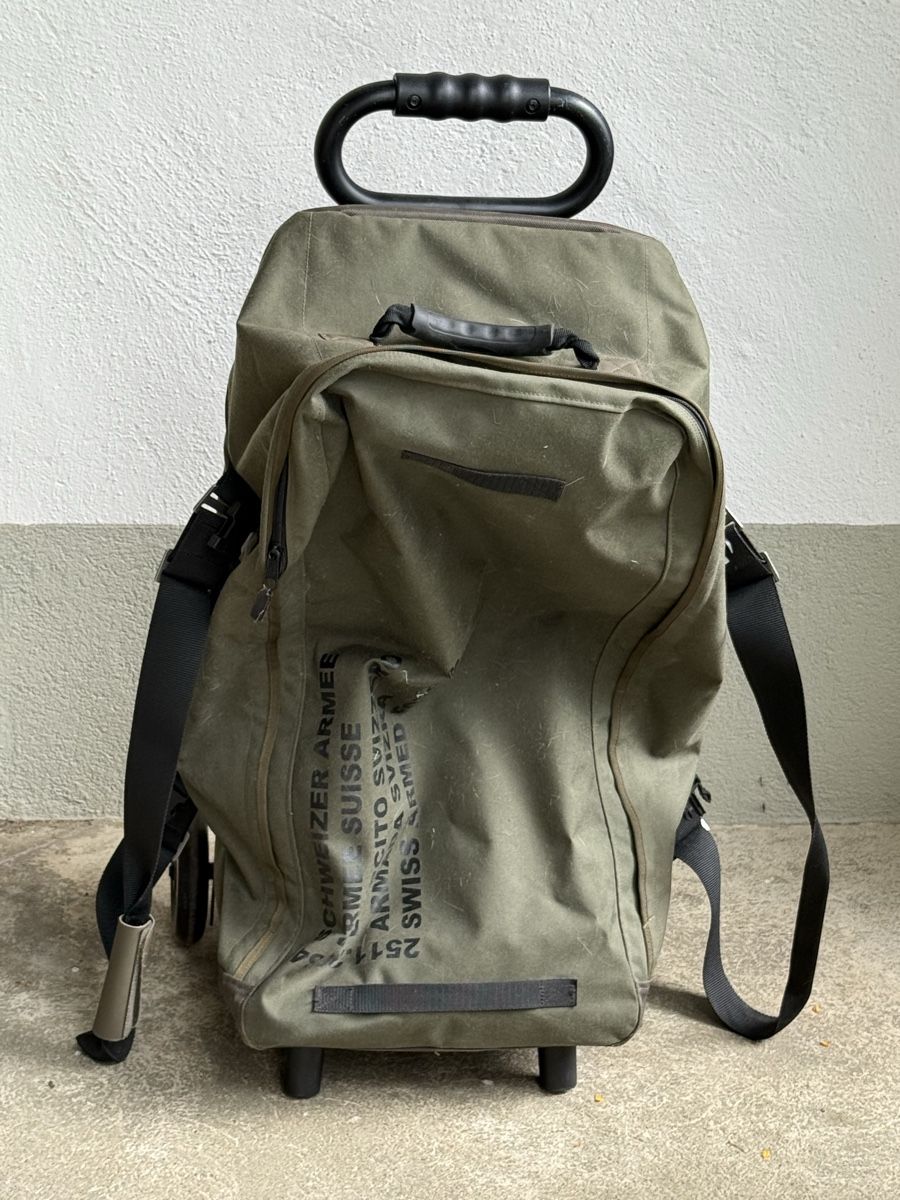 Valigie & Borse: Tasche mit Trolley SCHWEIZER ARMEE Militär  – Usato da Konolfingen venduto da petzipetz