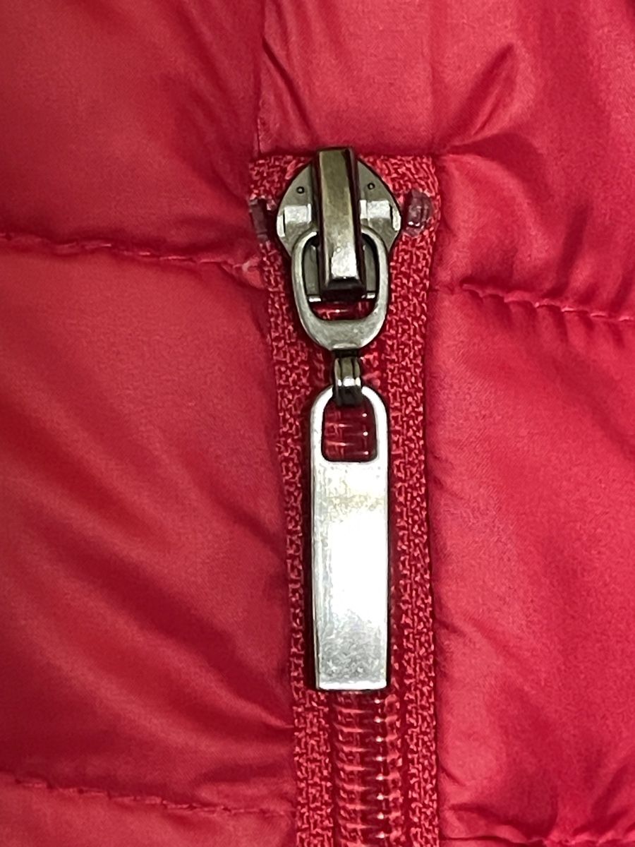 Giacche: Doudoune rouge fuchsia MOUNTA, taille S - neuve – Nuovo e nell'imballaggio originale da Vuadens venduto da Nina11 4