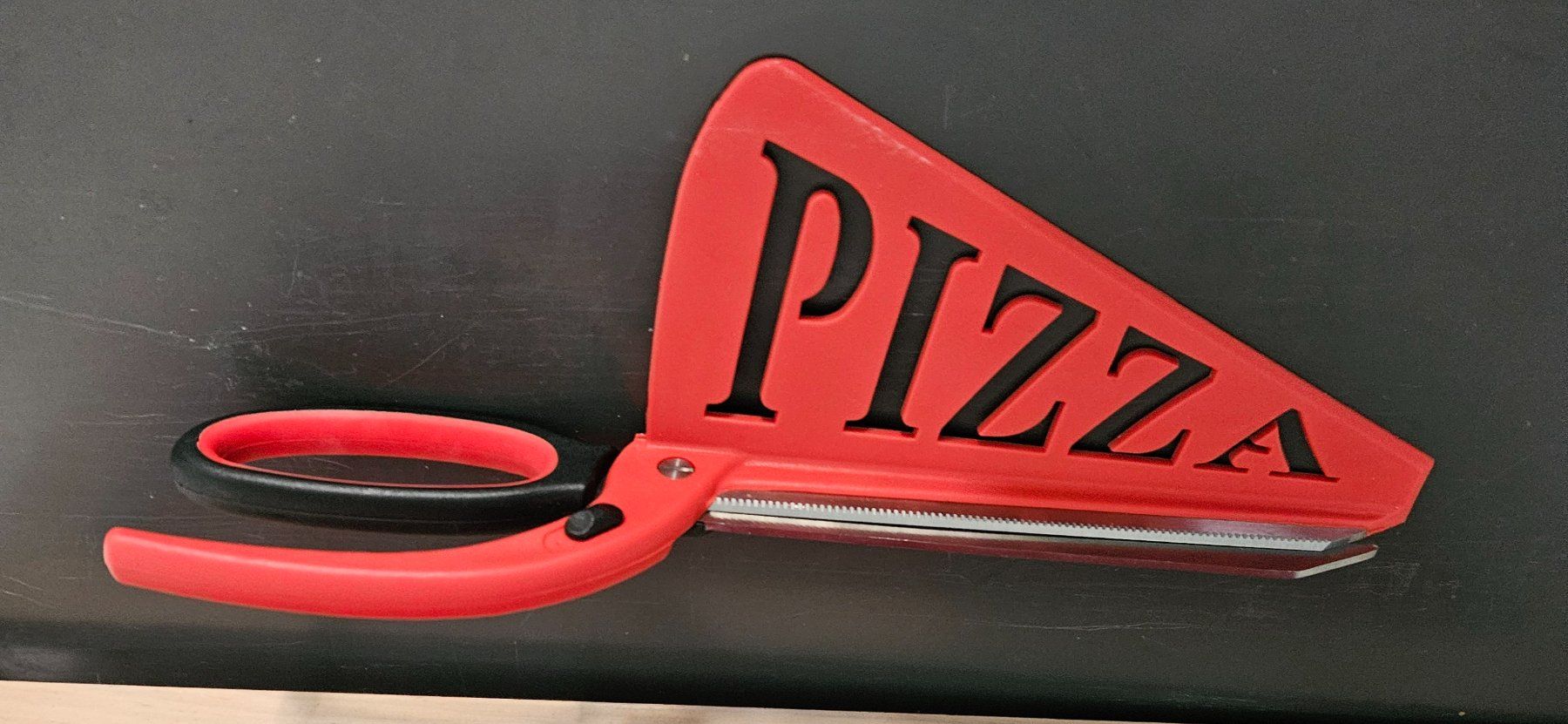 Elettrodomestici da cucina: Pizzaschere rot mit Klingenschutz neuwertig – Usato da Menziken venduto da sura76 2