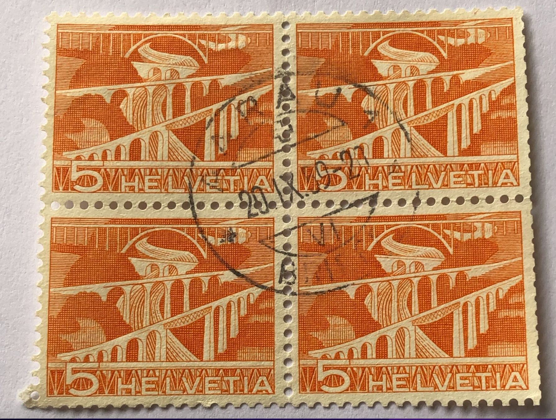 Tutti i francobolli: 4 er Block Nr.298 mit Stempel Technik und Landschaft    – Usato da Aarau venduto da Billa007