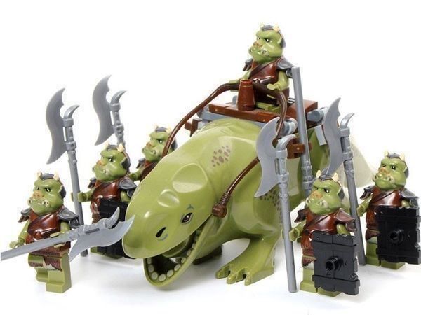 Figuren: DEWBACK MIT 6 GAMORREAN - KLEMMBAUSTEIN MINIFIGUREN – Neu und originalverpackt aus Kriens von swissgadget