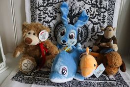 Plüschtiere: Bär, Hase, Delfin, Affe, Hund!