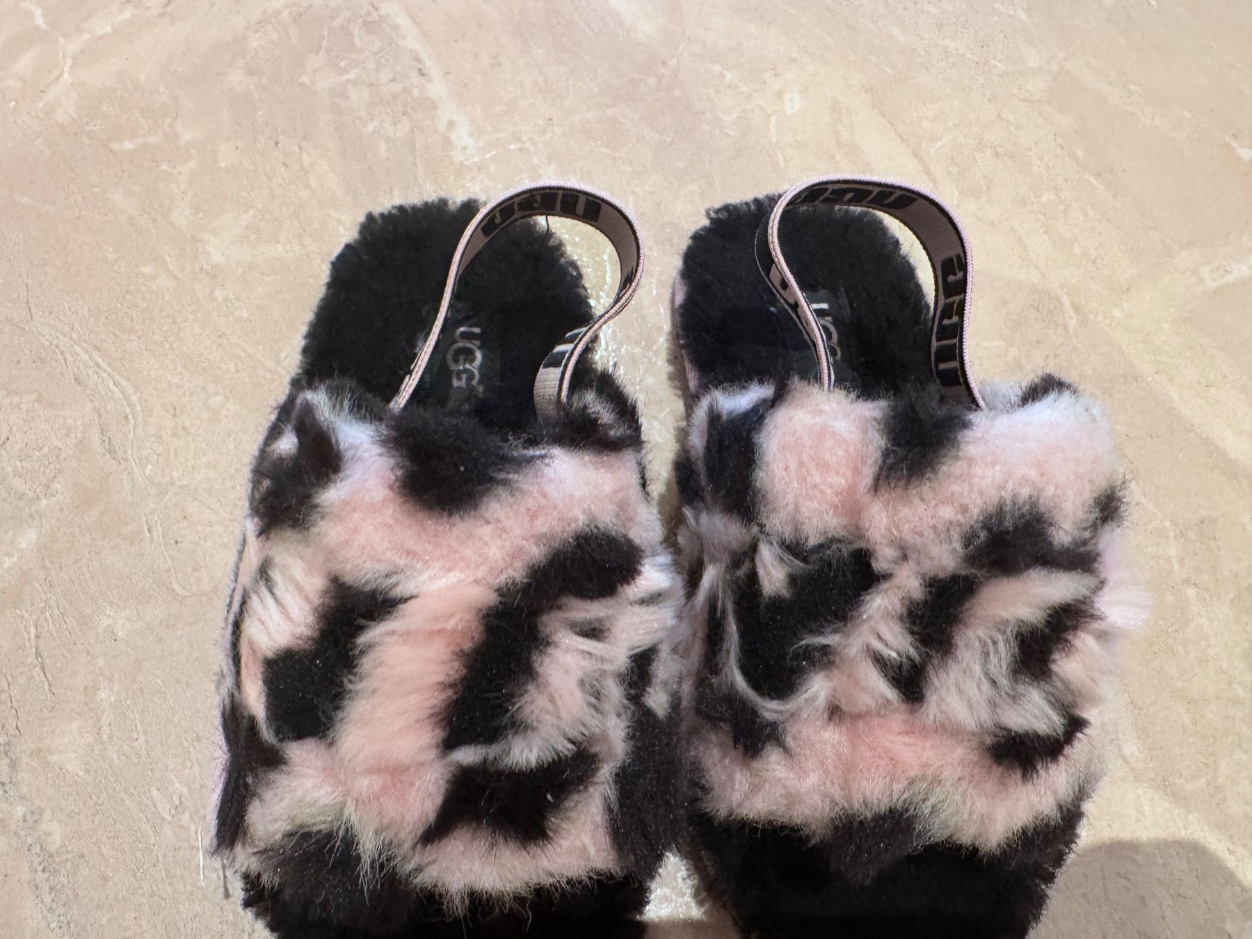 Ugg Scarpe per ragazze: UGG süsse Finken, 27.5 – Usato da Klingnau venduto da Markus14 2