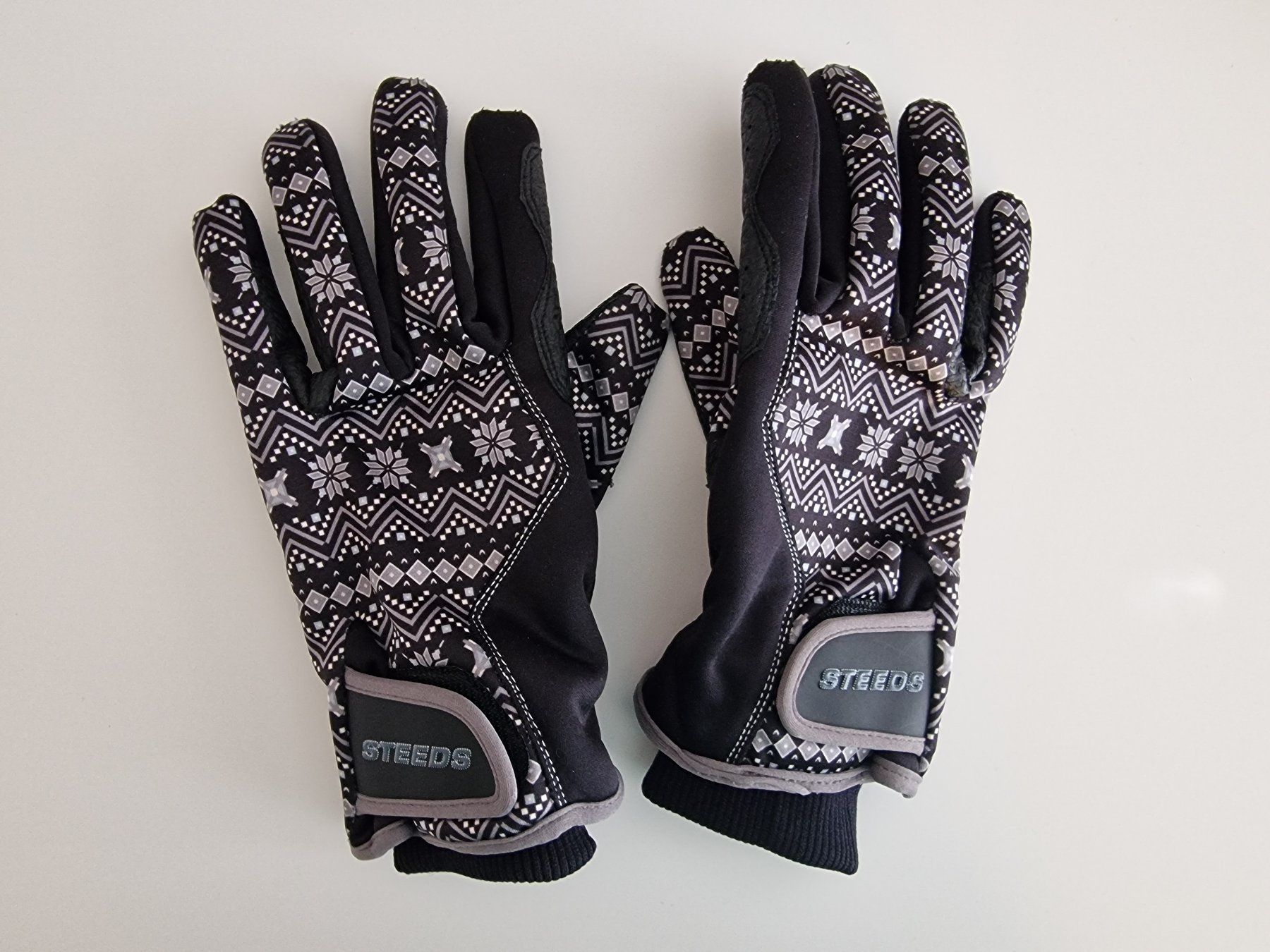 Handschuhe & Handstulpen: Steeds Winterreithandschuhe Gr. L mit Fleecefutter – Gebraucht aus Zürich von Sumsum80