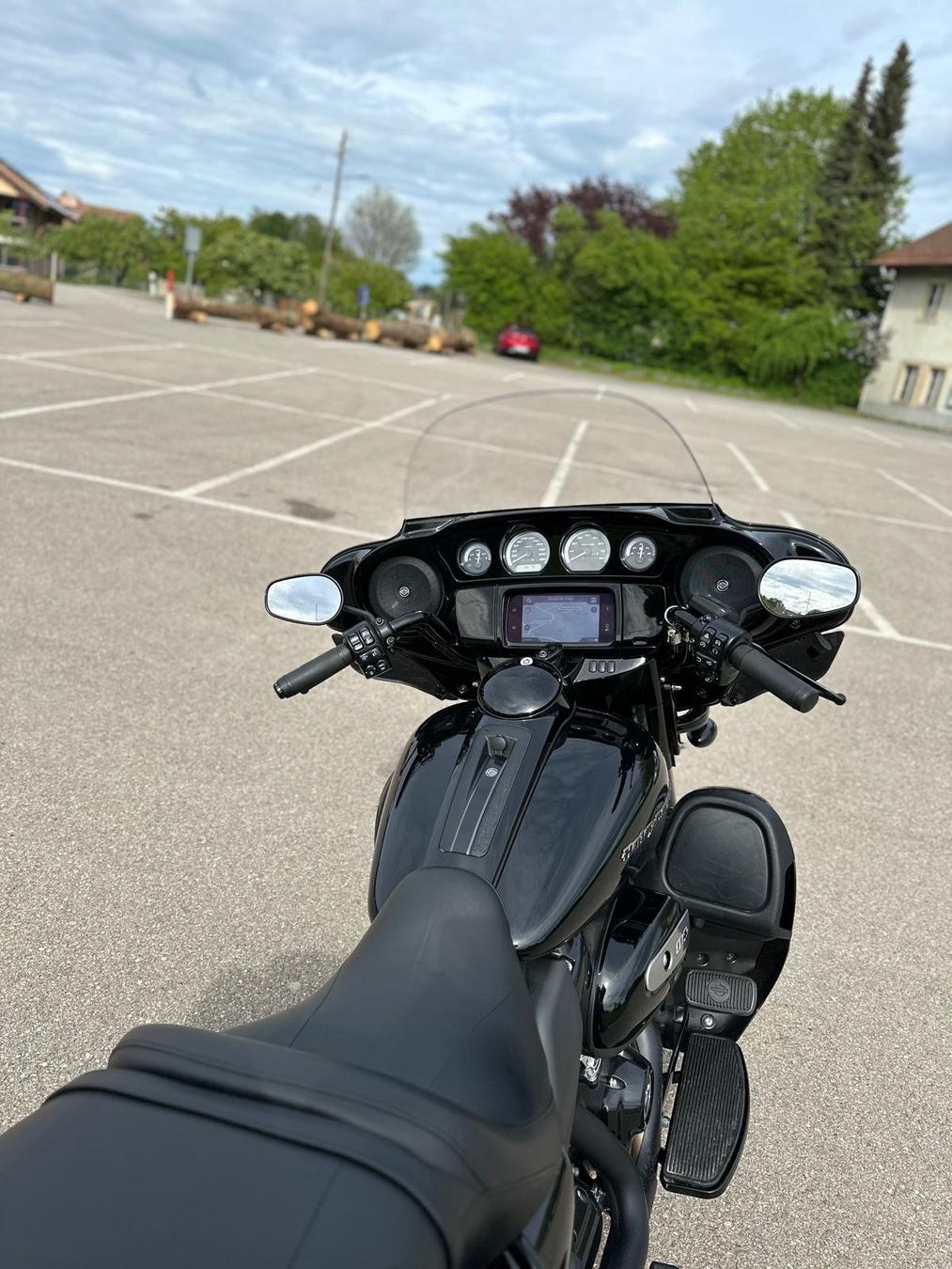 Harley-Davidson Strada: Harley-Davidson Street Glide – Usato da Lausanne venduto da cha_6s9h 6