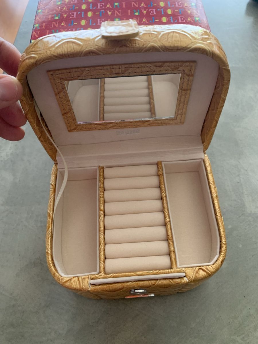 Coffrets à bijoux: ✨ Coffret à bijoux Naj-Oleari – Neuf, avec boîte d’origine – Neuf avec emballage d'origine à Versoix par val_t6jc 2