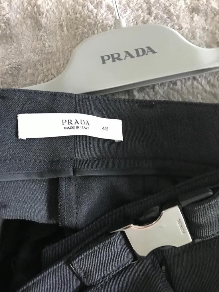 Prada Pantaloni: PRADA gray wool pants 48IT low cut – Nuovo (secondo la descrizione) da Basel venduto da 18Inspiration 1