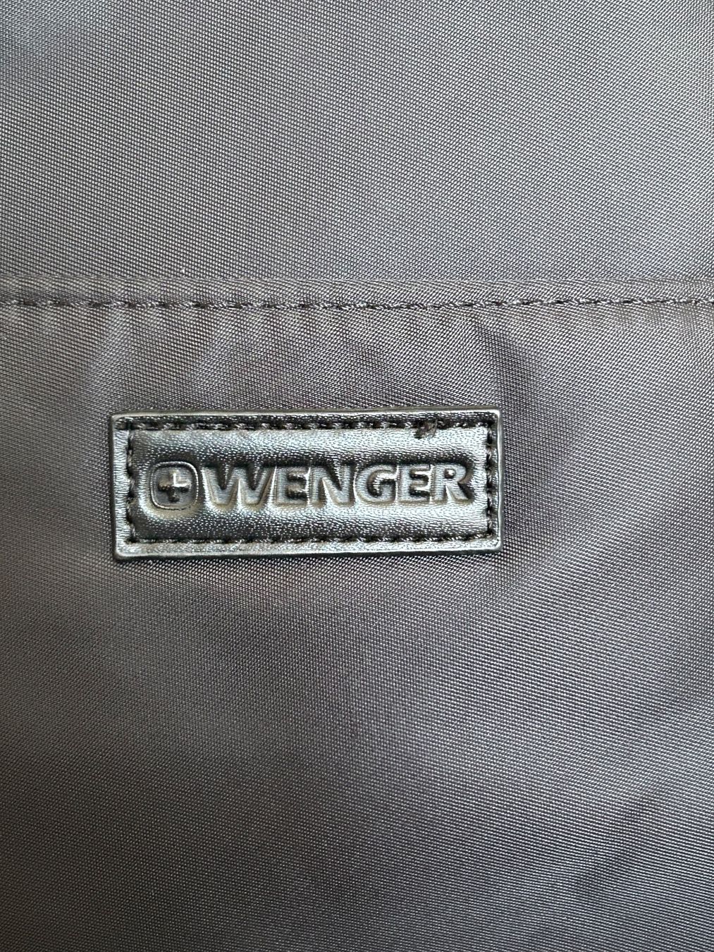 Wenger Borse da donna: Schwarze Damen Handtasche von Wenger – Usato da Schötz venduto da chousan 3