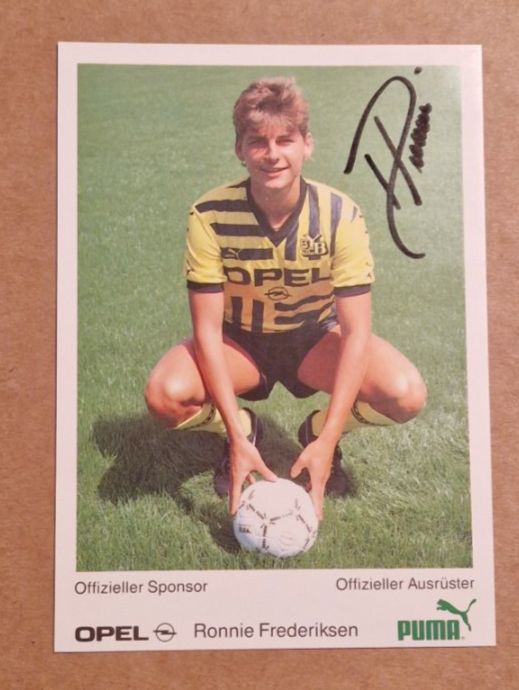 Autografi: Ronnie Frederiksen - handsignierte - YB Session 88/89 – Usato da Menziken venduto da Autogramme