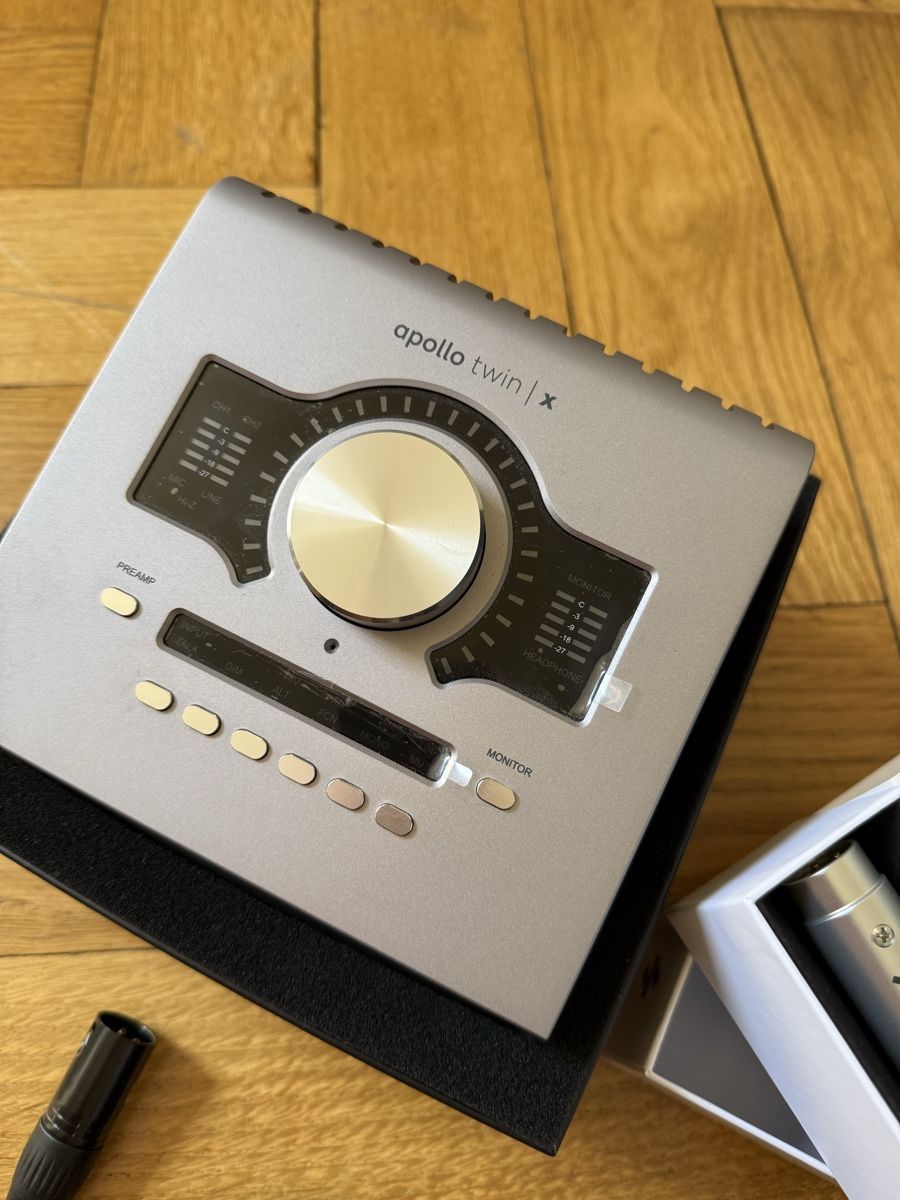 Universal Audio Attrezzatura per studi di registrazione: Universal Audio Apollo Twin x GEN2 - Micro Sonaworks - Stand – Nuovo (secondo la descrizione) da Lausanne venduto da LePetitBrocanteur 1