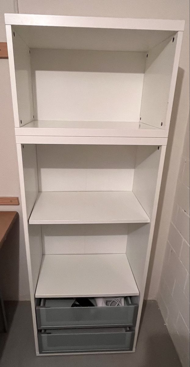 Scaffali: Regal IKEA Besta weiss – Usato da Speicher venduto da Alberto6701 1