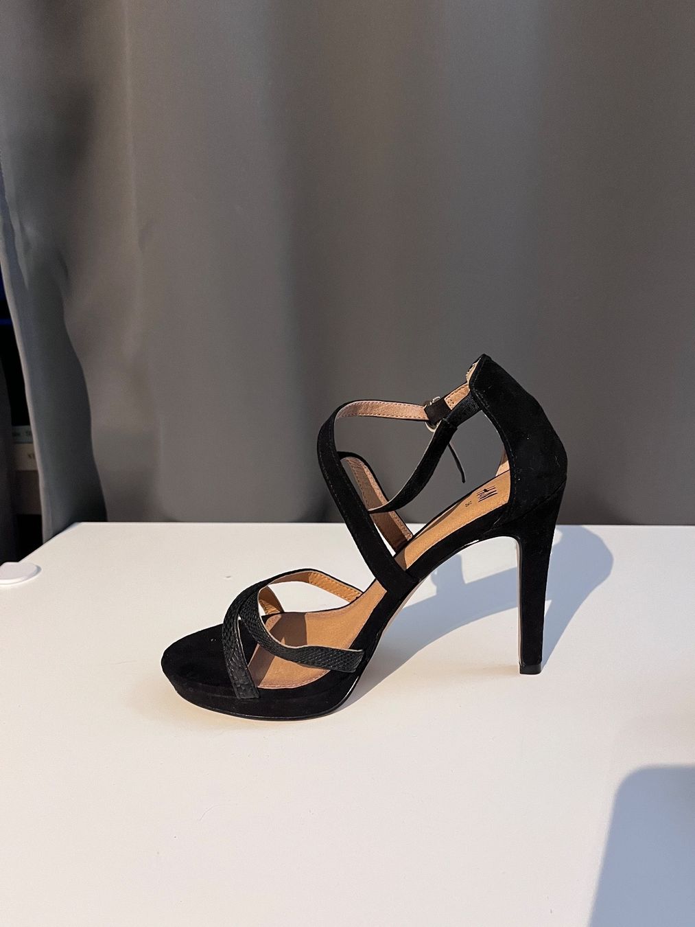 H&M Scarpe da donna: High Heel Sandaletten – Nuovo (secondo la descrizione) da Zürich venduto da a.b.2025 1