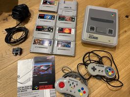 Super Nintendo Konsole SNES mit Spielen und Zubehör