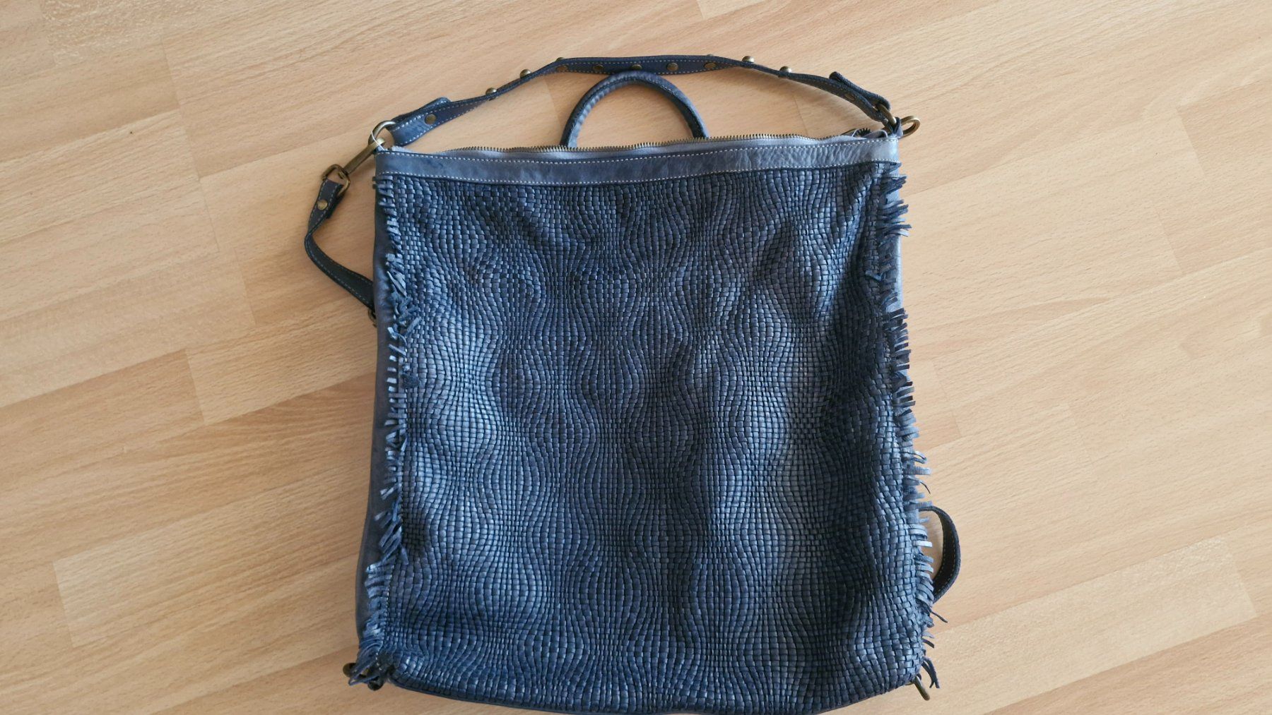 Borse da donna: Ledertasche Rucksack blau – Nuovo (secondo la descrizione) da Meggen venduto da rebir 3