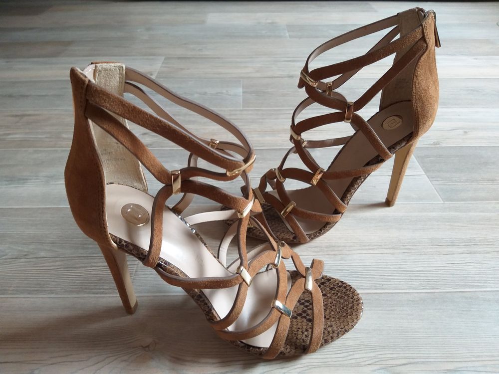 Sandales River Island Dorées – Taille UK 8, Finition Métallisée, Neuves Avec Emballage