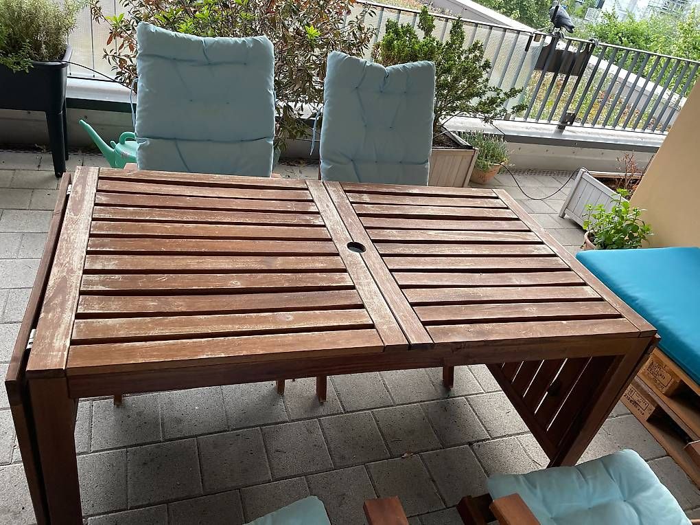 Ikea Set di tavolo e panche: Ikea-Gartentisch mit 4 Stühlen und Sitzkissen – Usato da Zug venduto da pra_h2zn 1