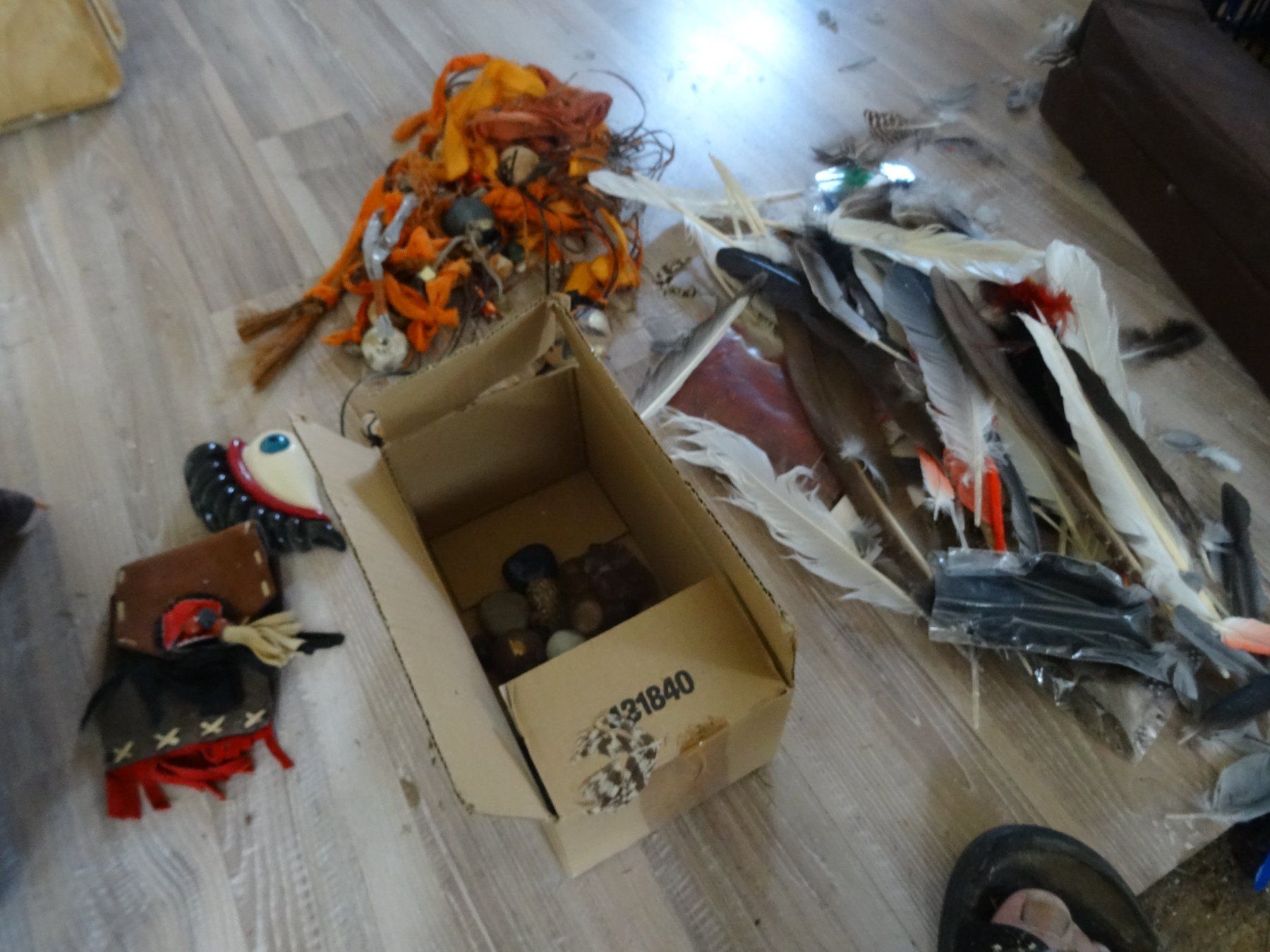 Il mondo degli animali: Indianer Zubehör Schmuck Federn ++ – Usato da Mogelsberg venduto da raftnix 1